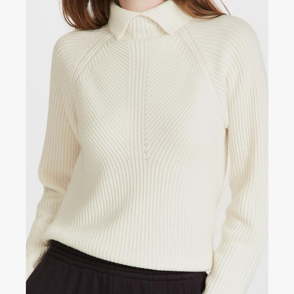 Theory Women's Moving Rib Tneck in Ivory